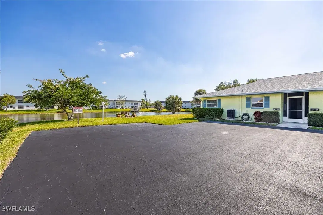Picture of 1050 Lake Mcgregor Dr 6715, Fort Myers, FL 33919