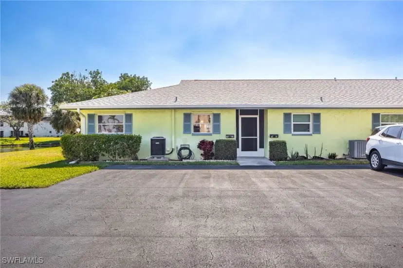 Picture of 1050 Lake Mcgregor Dr 6715, Fort Myers FL 33919