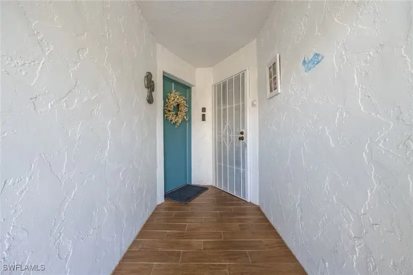 Picture of 1050 Lake Mcgregor Dr 6715, Fort Myers FL 33919