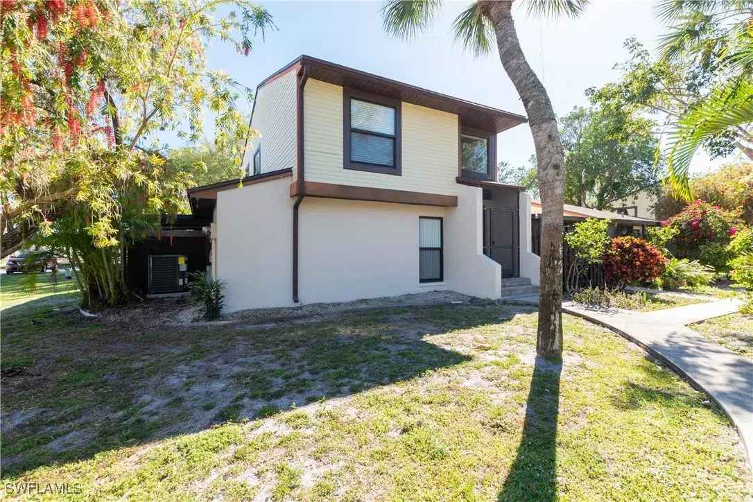 Picture of 2161 42Nd St Sw 66, Naples, FL 34116