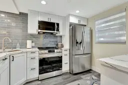 Picture of 3231 Holiday Springs Boulevard 102, Margate, FL 33063