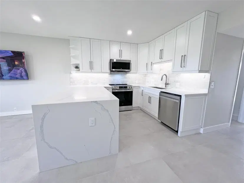 Picture of 161 Preston D D, Boca Raton FL 33434