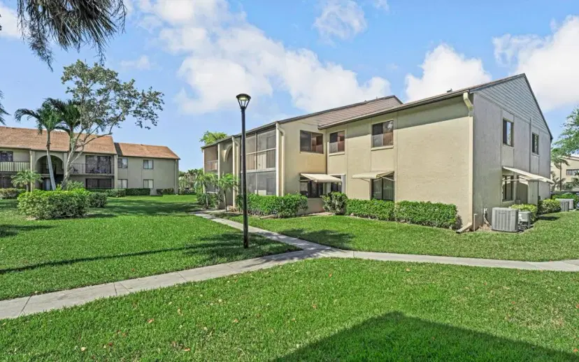 Picture of 528 Shady Pine Way B2, Greenacres FL 33415