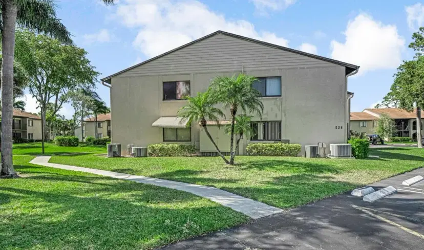 Picture of 528 Shady Pine Way B2, Greenacres FL 33415