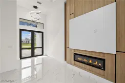 Picture of 807 SW 11Th Ct, Cape Coral, FL 33991