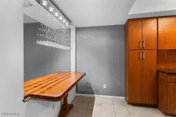 Picture of 1201 Solana Rd 3, Naples, FL 34103