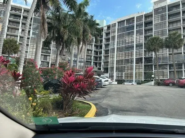 Picture of 200 Leslie Dr 616, Hallandale Beach, FL 33009