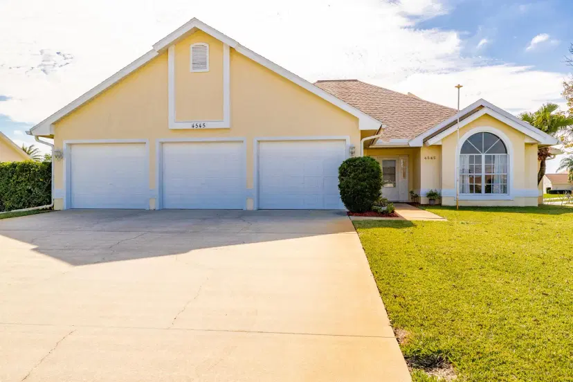 Picture of 4545 11Th Place Sw, Vero Beach FL 32968