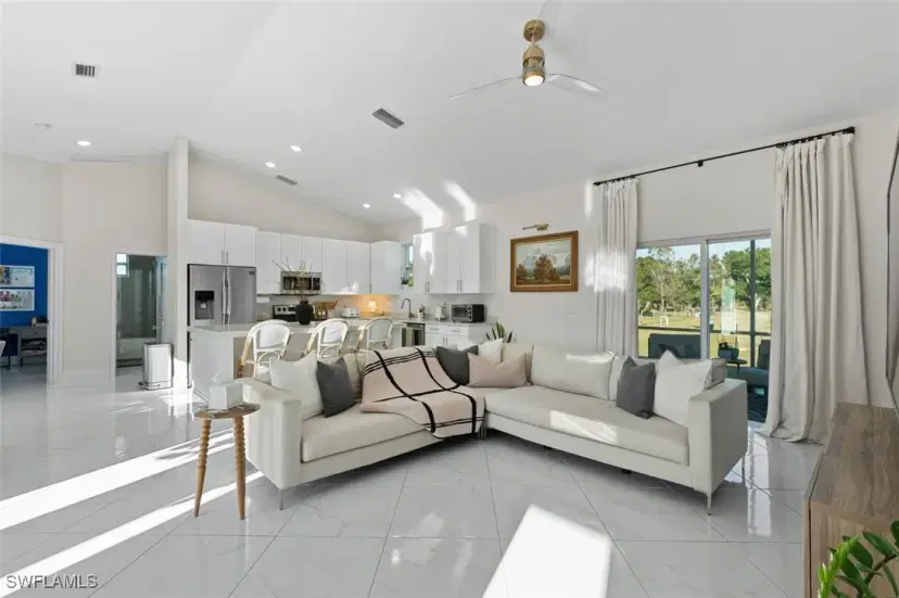 Picture of 6530 Everglades Blvd N, Naples FL 34120