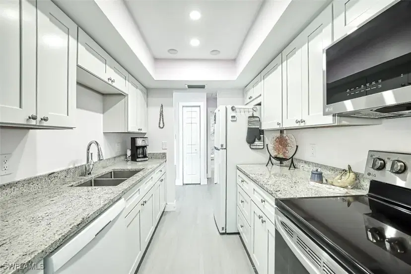 Picture of 312 Periwinkle Way 9, Sanibel FL 33957