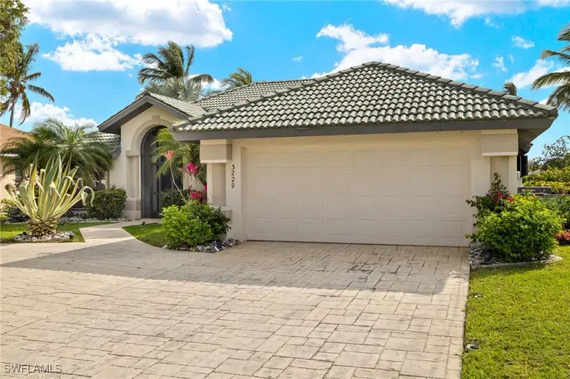 Picture of 3229 SE 1St Ct, Cape Coral FL 33904