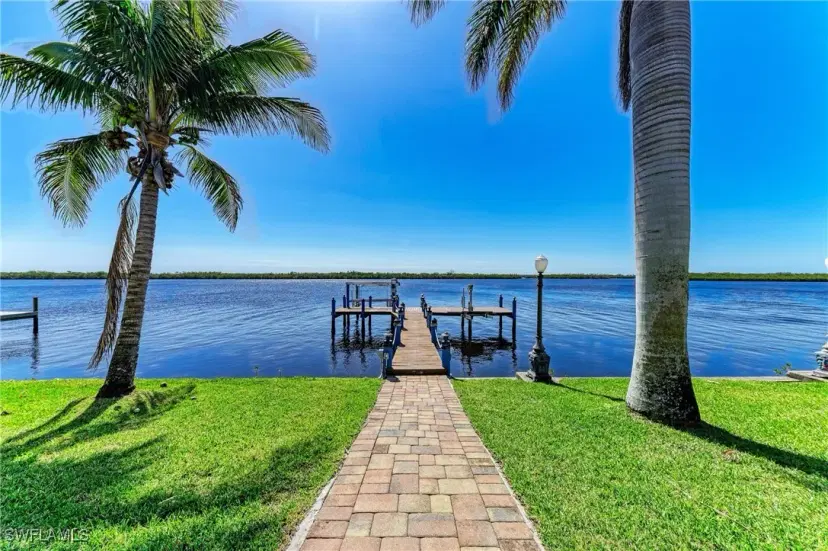 Picture of 3790 Peace River Dr, Punta Gorda FL 33983