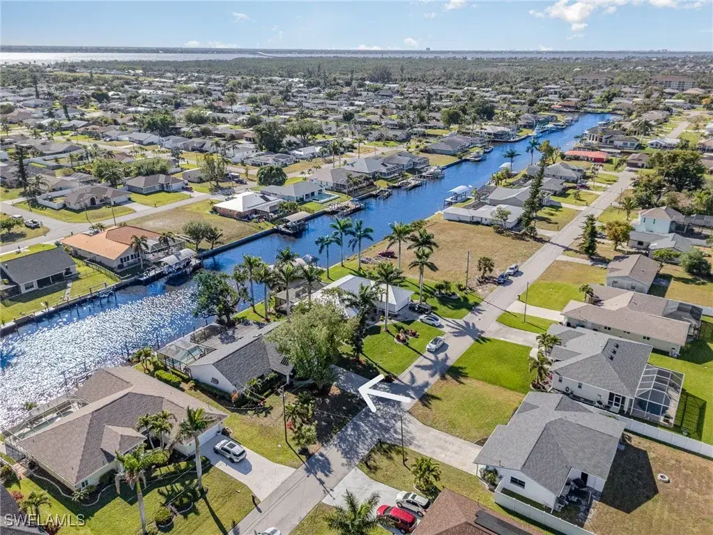 Picture of 1311 SE 20Th Ct, Cape Coral, FL 33990