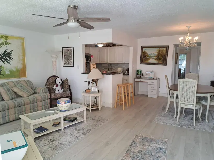 Picture of 119 Sheffield E, West Palm Beach FL 33417