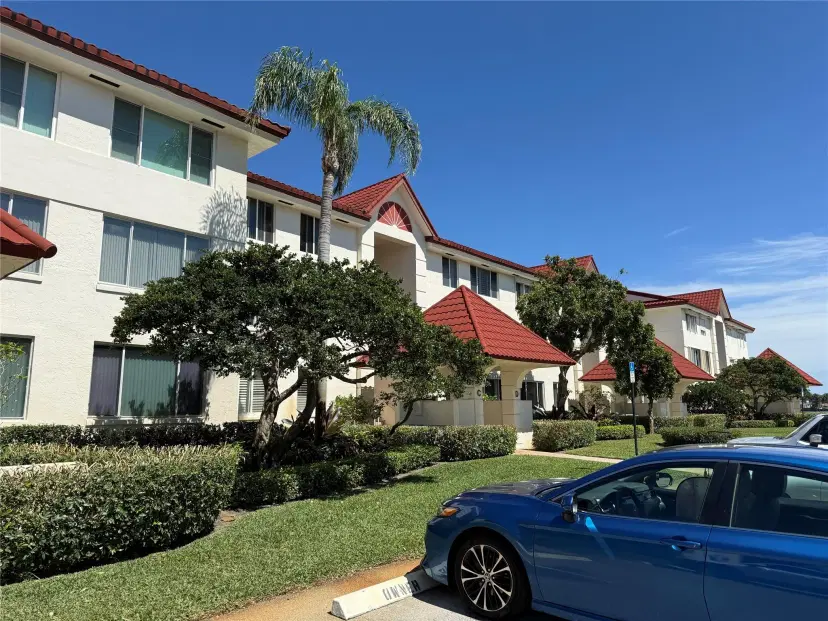 Picture of 110 Half Moon Cir A1, Hypoluxo FL 33462
