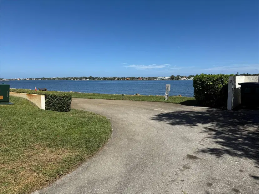 Picture of 110 Half Moon Cir A1, Hypoluxo FL 33462