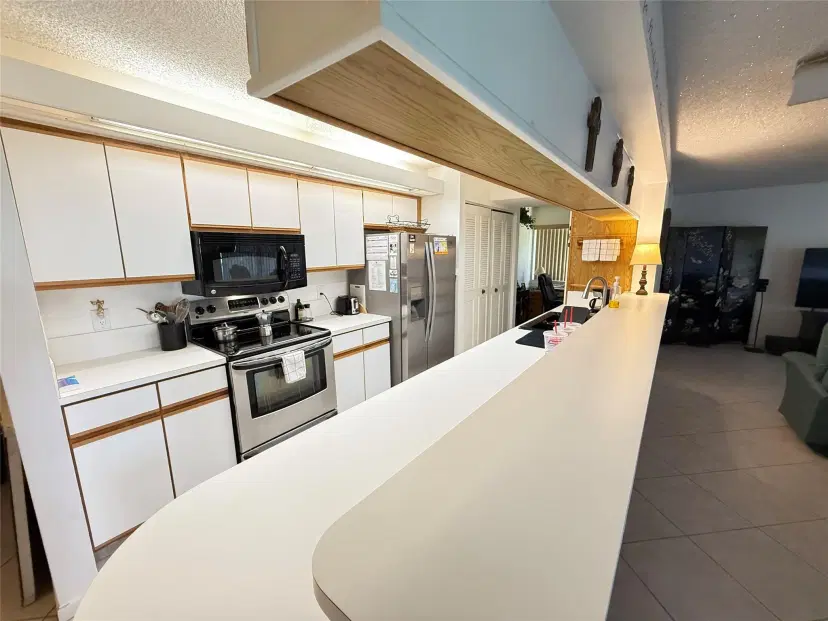 Picture of 110 Half Moon Cir A1, Hypoluxo FL 33462