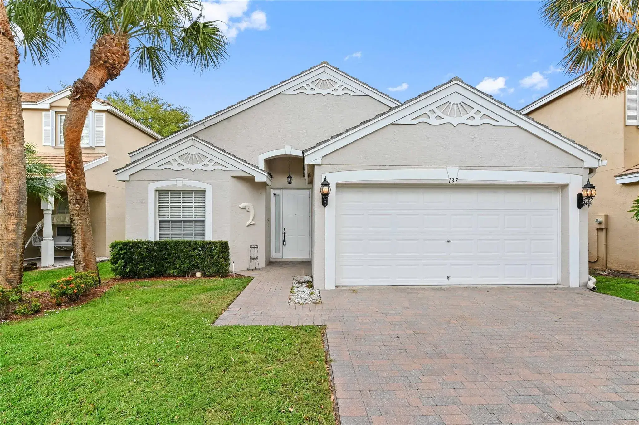 Picture of 137 Canterbury Pl, Royal Palm Beach, FL 33414