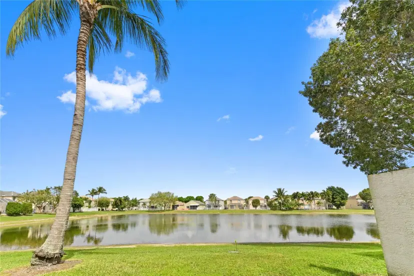 Picture of 137 Canterbury Pl, Royal Palm Beach FL 33414