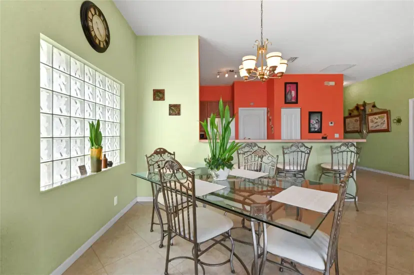 Picture of 137 Canterbury Pl, Royal Palm Beach FL 33414