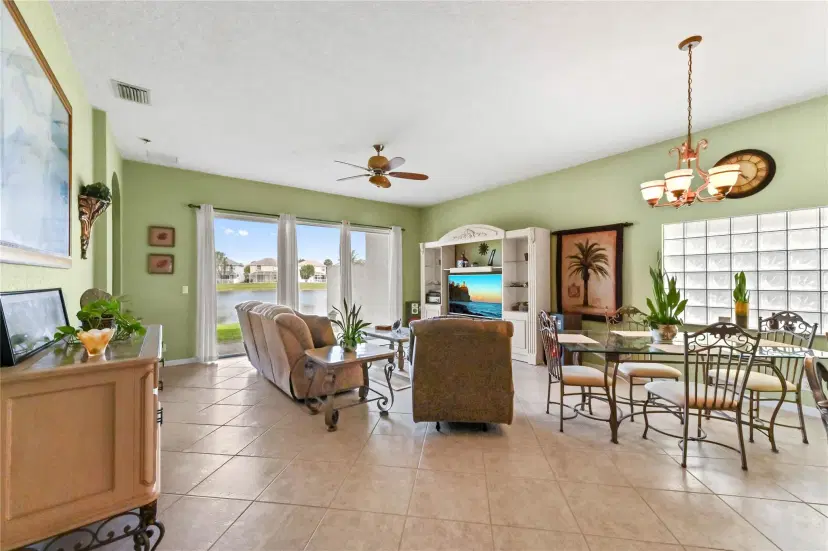 Picture of 137 Canterbury Pl, Royal Palm Beach FL 33414