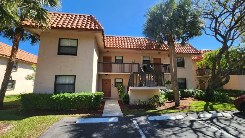 Picture of 15710 E Waterside Cir 101, Sunrise FL 33326