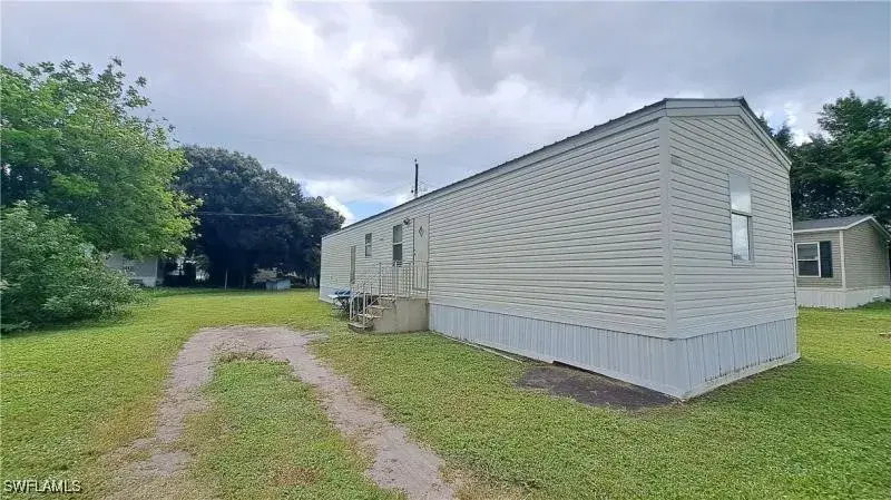 Picture of 951 Virginia Ave, Clewiston FL 33440