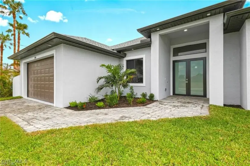 Picture of 318 SE 15Th Ter, Cape Coral FL 33990