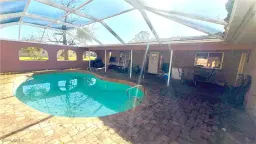 Picture of 1661 Country Club Pkwy, Lehigh Acres, FL 33936