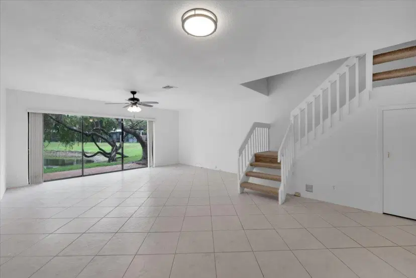 Picture of 4718 NW 82Nd Avenue 1706, Lauderhill FL 33351
