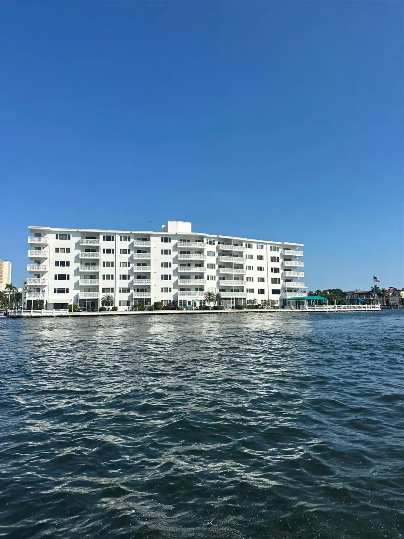Picture of 3209 S Ocean Drive 2L, Hallandale Beach FL 33009