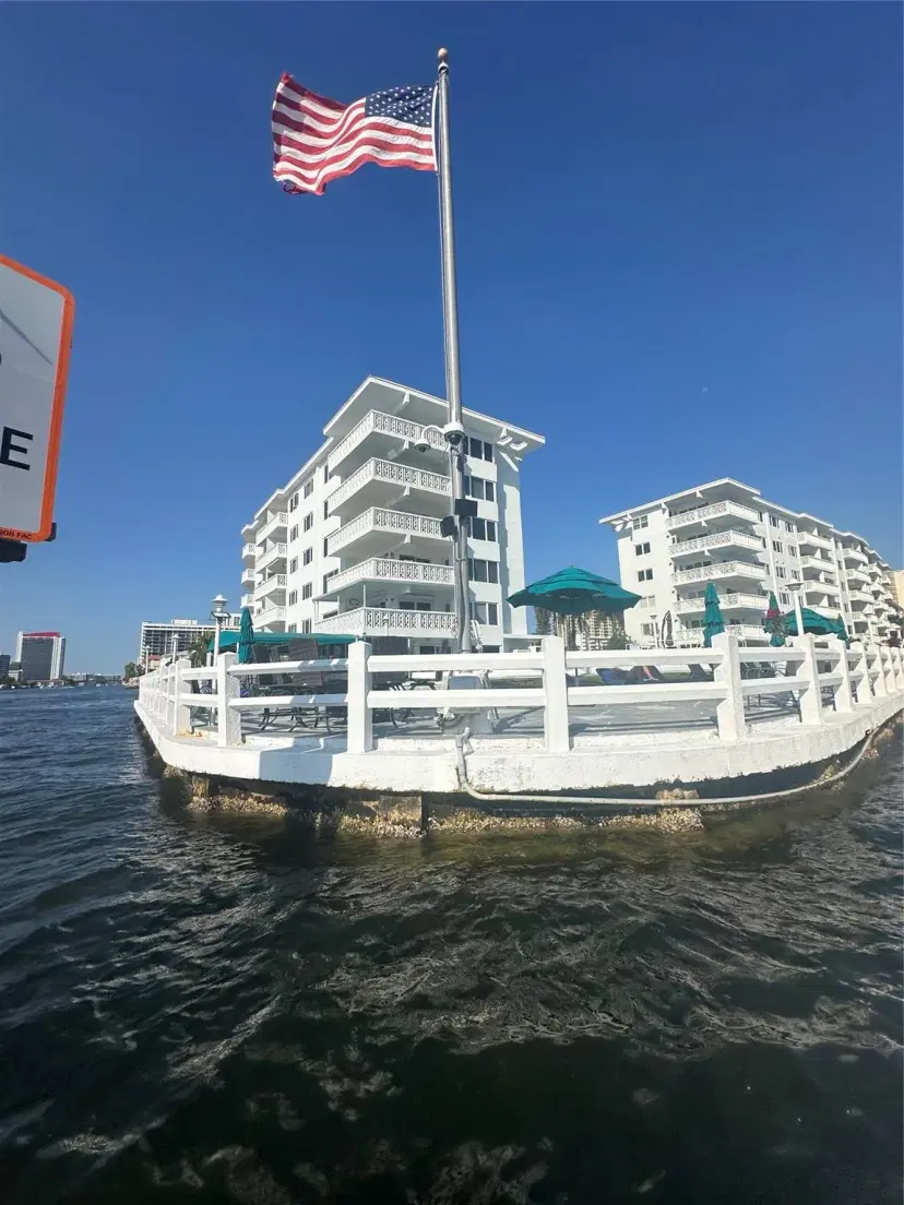 Picture of 3209 S Ocean Drive 2L, Hallandale Beach FL 33009