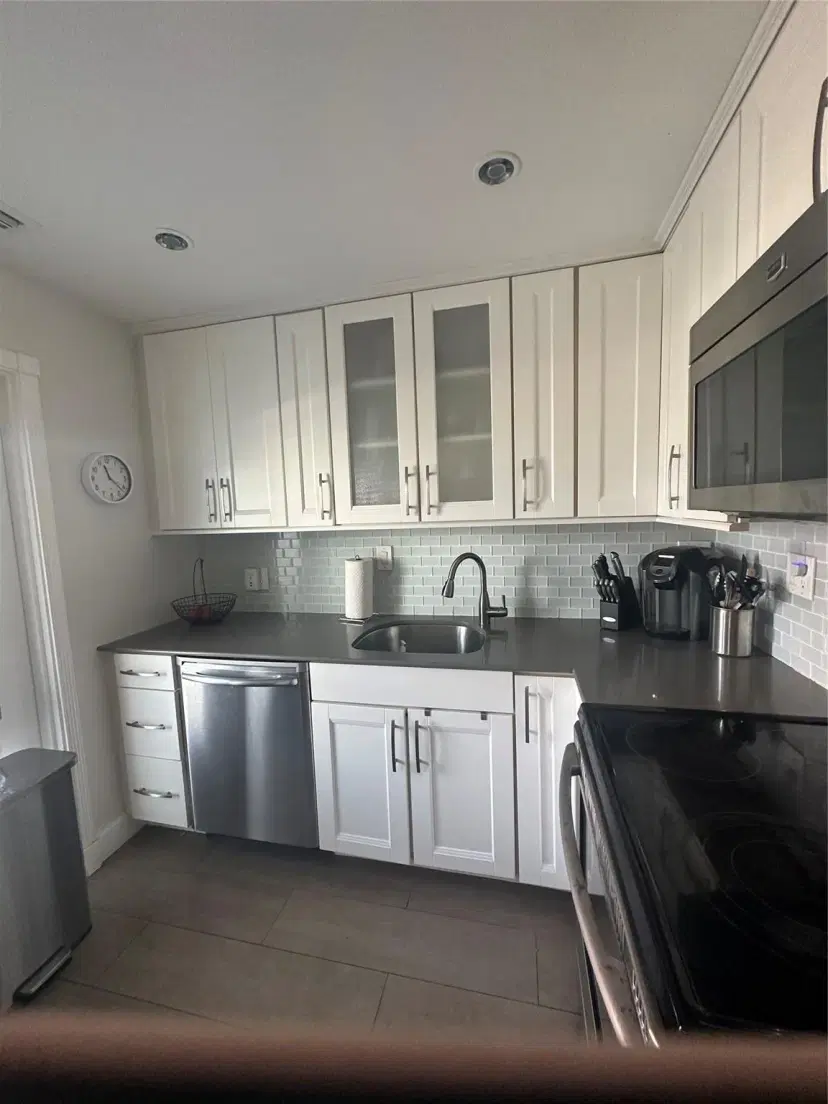Picture of 3209 S Ocean Drive 2L, Hallandale Beach FL 33009