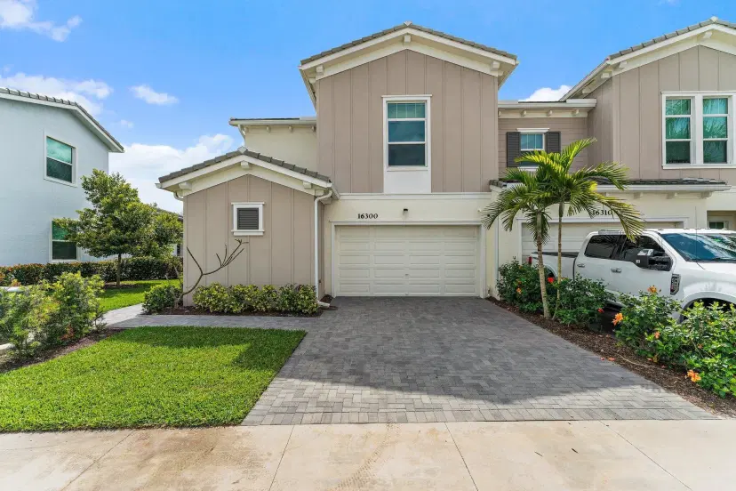 Picture of 16300 Oakview Drive, Westlake FL 33470