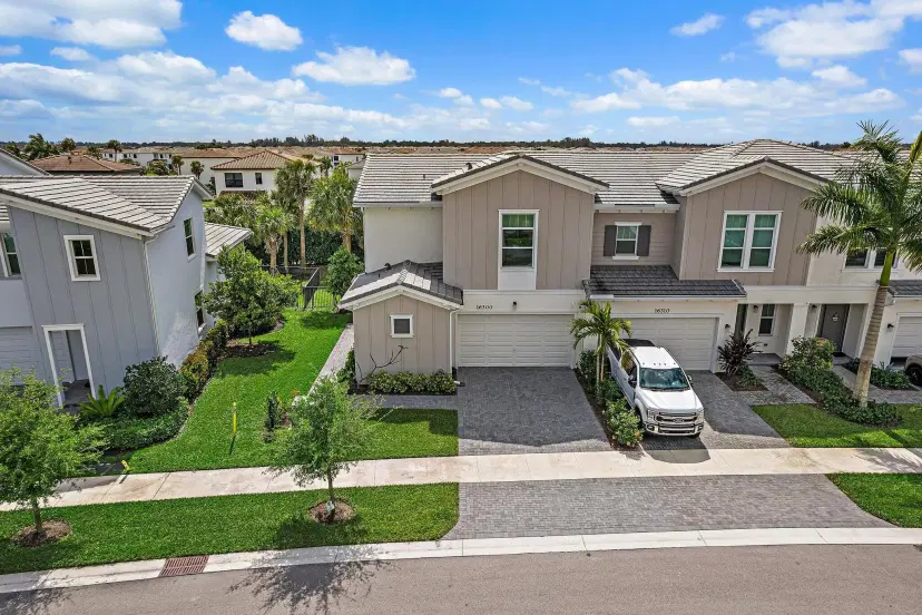 Picture of 16300 Oakview Drive, Westlake FL 33470