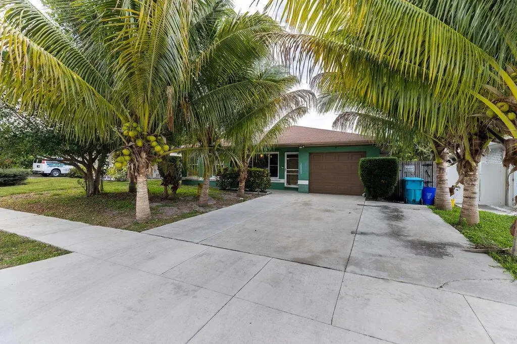 Picture of 415 SW 10Th Avenue, Boynton Beach, FL 33435