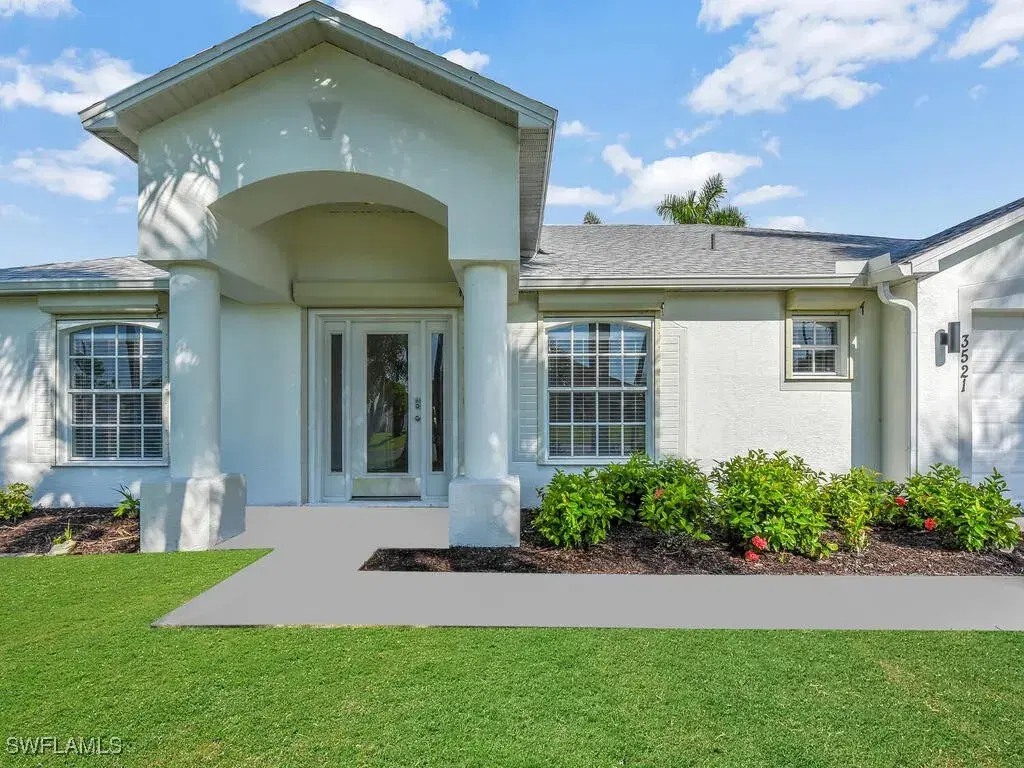 Picture of 3521 SE Santa Barbara Pl, Cape Coral, FL 33914