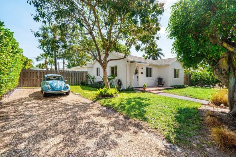 Picture of 1630 N Ocean Breeze, Lake Worth Beach FL 33460