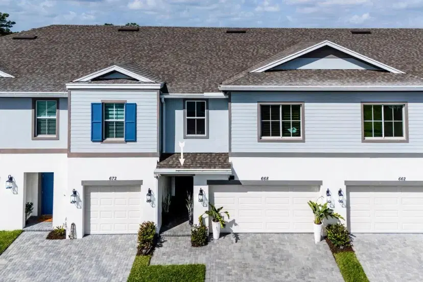 Picture of 668 NE Waters Edge Lane, Port St Lucie FL 34983