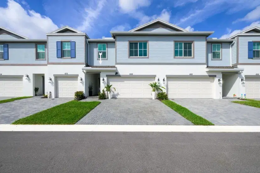 Picture of 668 NE Waters Edge Lane, Port St Lucie FL 34983