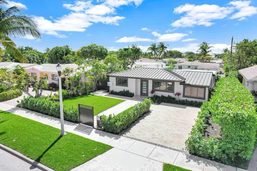 Picture of 372 Forest Hill Boulevard, West Palm Beach FL 33405
