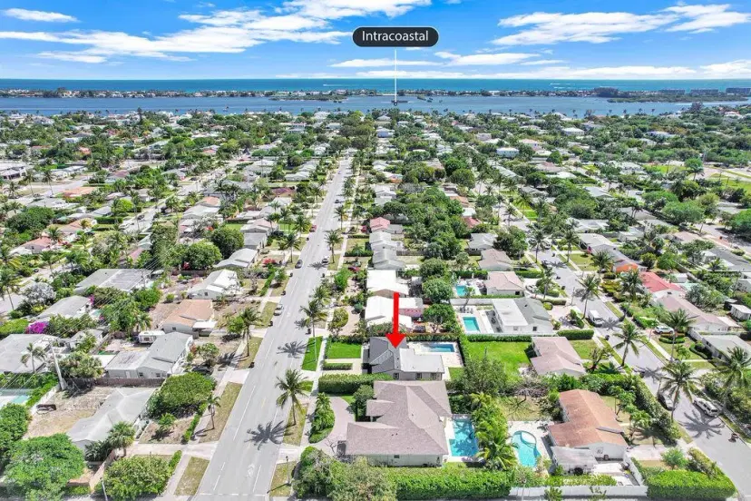 Picture of 372 Forest Hill Boulevard, West Palm Beach FL 33405