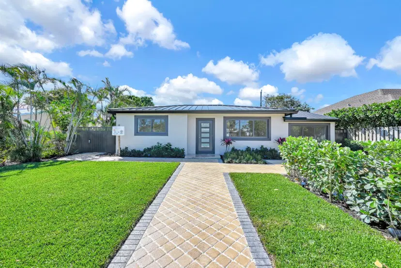 Picture of 372 Forest Hill Boulevard, West Palm Beach FL 33405