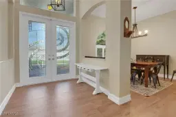Picture of 984 Chesapeake Bay Ct, Naples, FL 34120