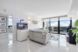 Picture of 20505 E Country Club Dr 1534, Miami, FL 33180