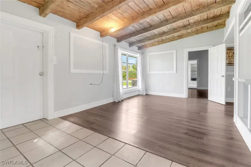 Picture of 156 4Th St, Naples FL 34113