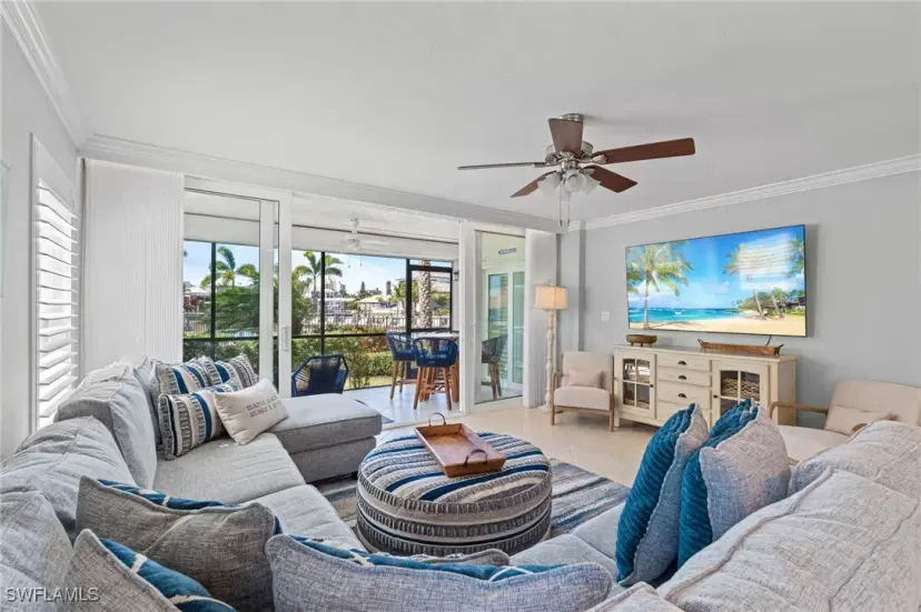 Picture of 880 Huron Ct 105, Marco Island FL 34145