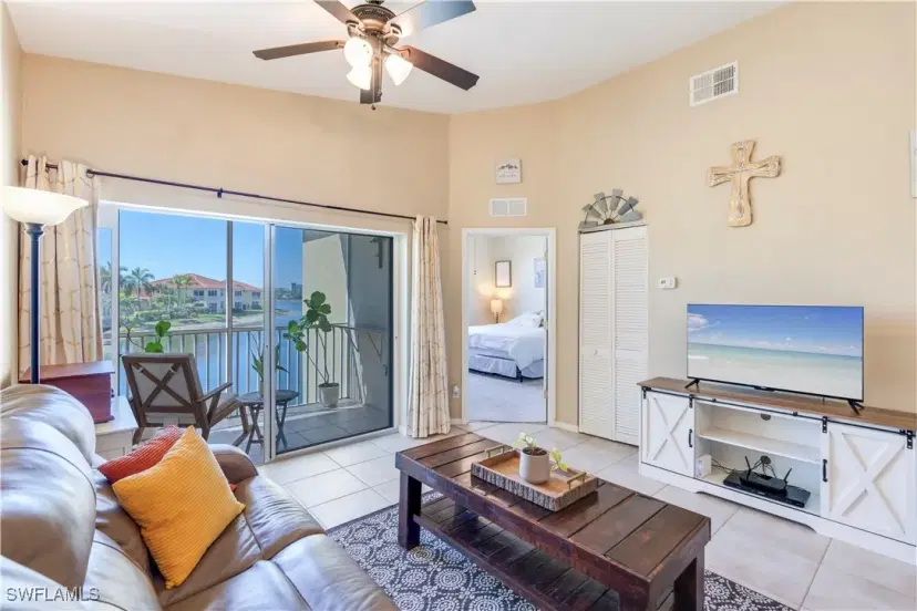 Picture of 4222 Bellasol Cir 923, Fort Myers FL 33916