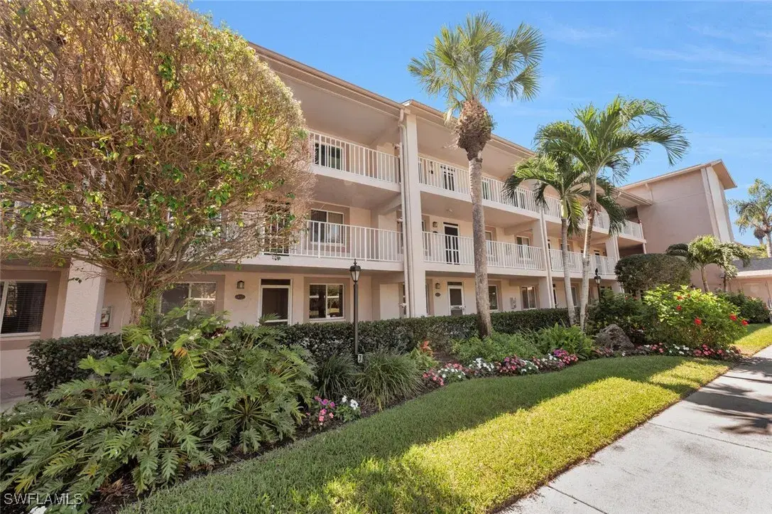 Picture of 7320 Glenmoor Ln 2106, Naples, FL 34104