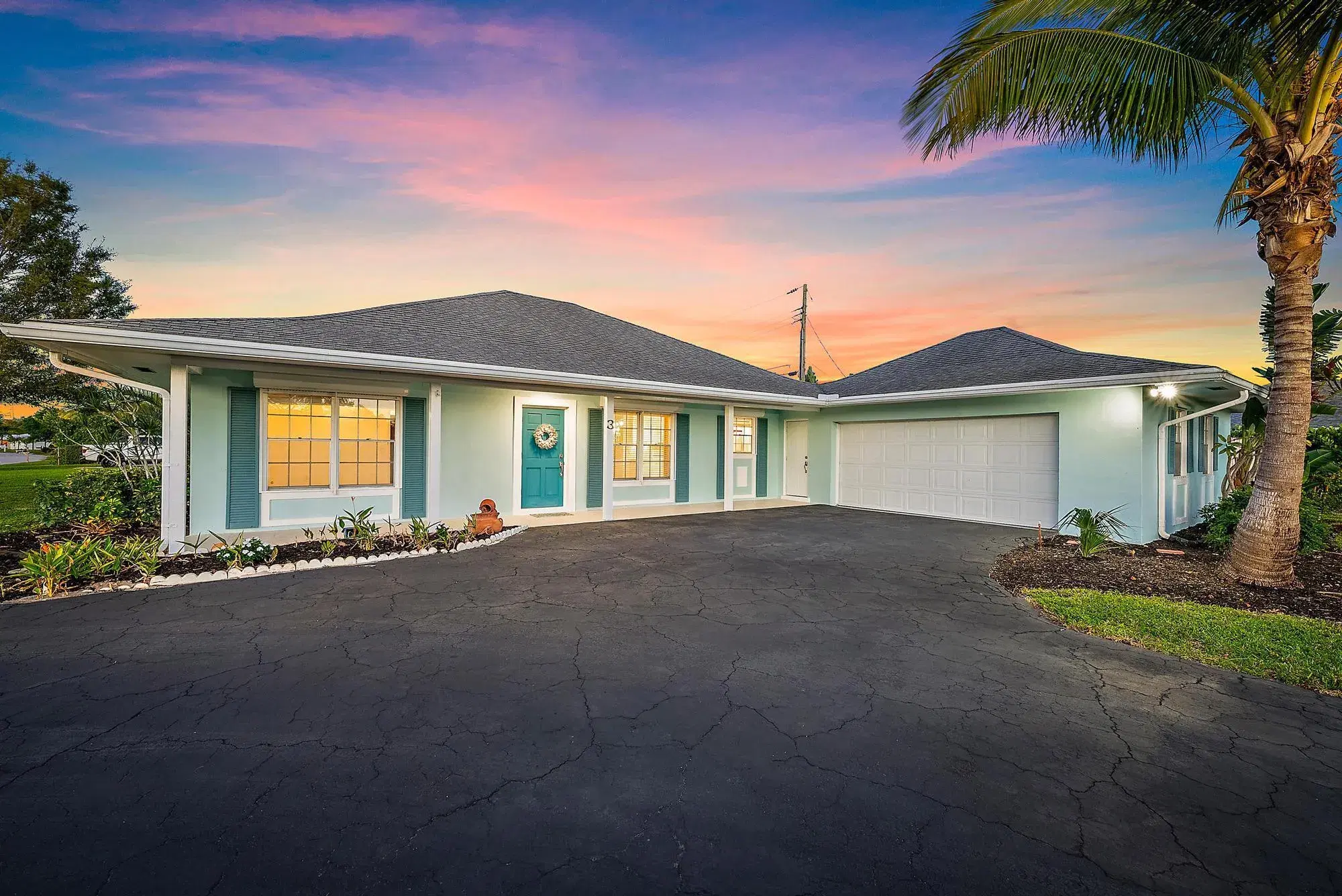 Picture of 3 SE Paddock Circle, Jupiter, FL 33469